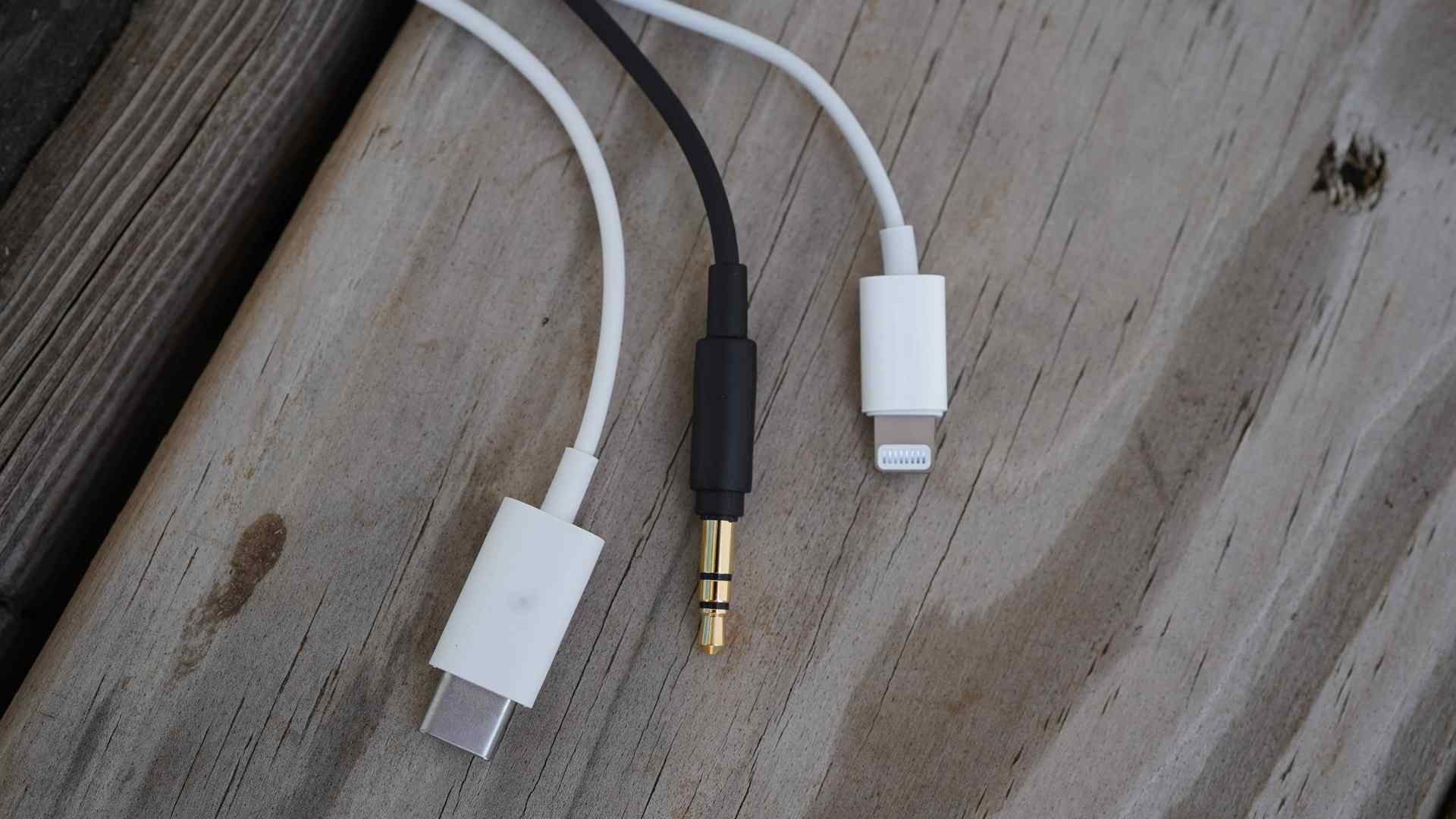 wired earbuds with different connectors