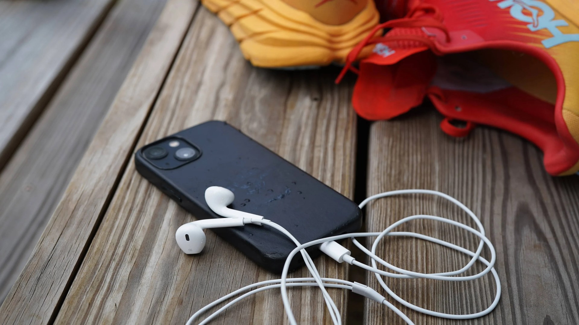 cheap wired headphones for running
