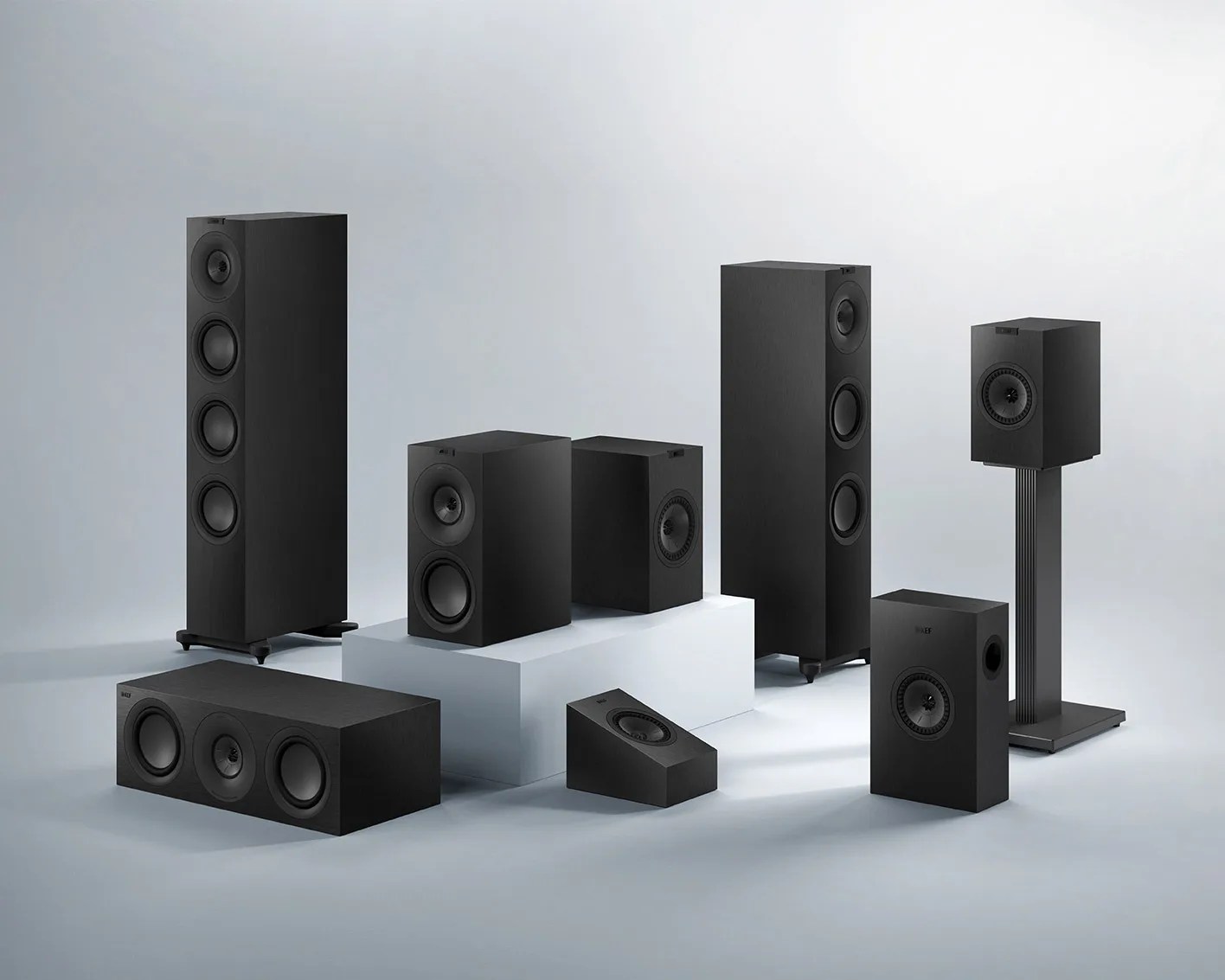 KEF Q1 Meta speakers