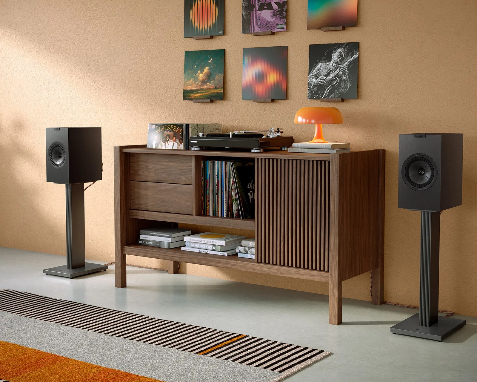 KEF Q1 Meta speakers
