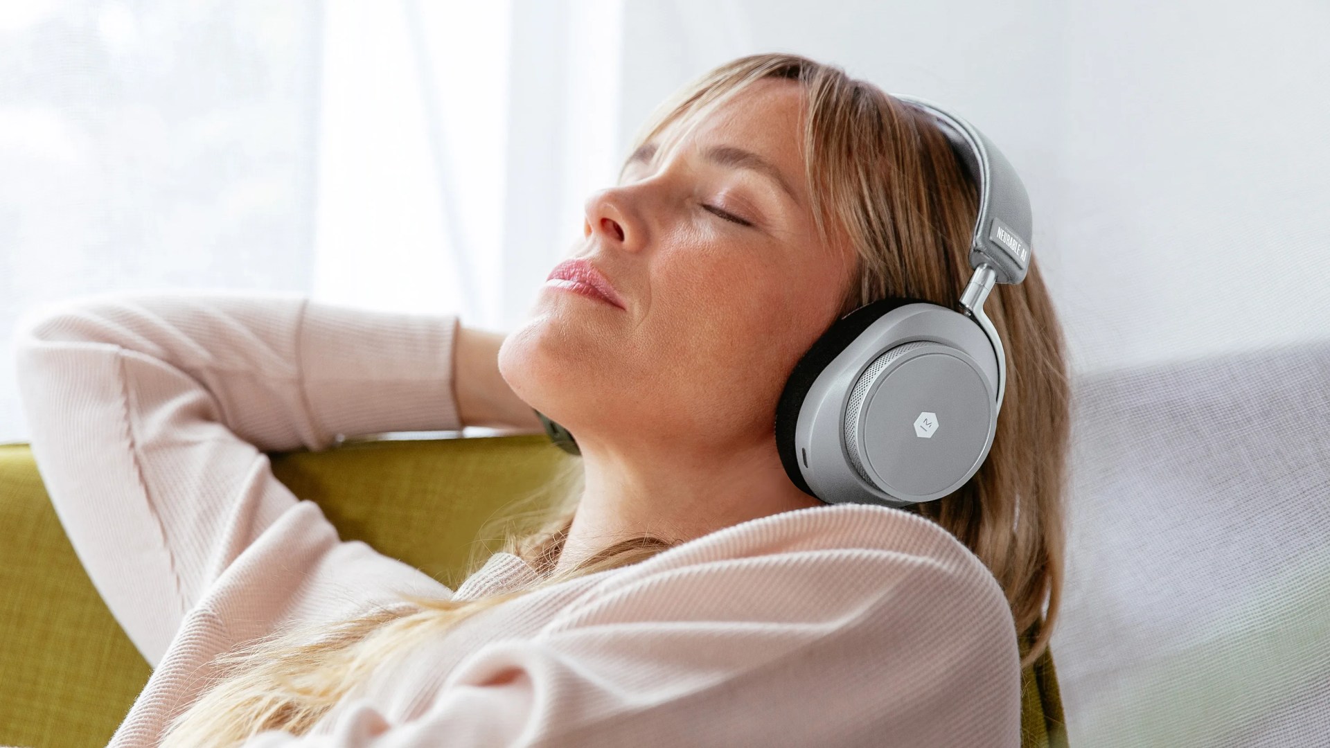 Neurable x Master & Dynamic MW75 headphones