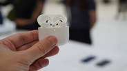 AirPods 4 launch day