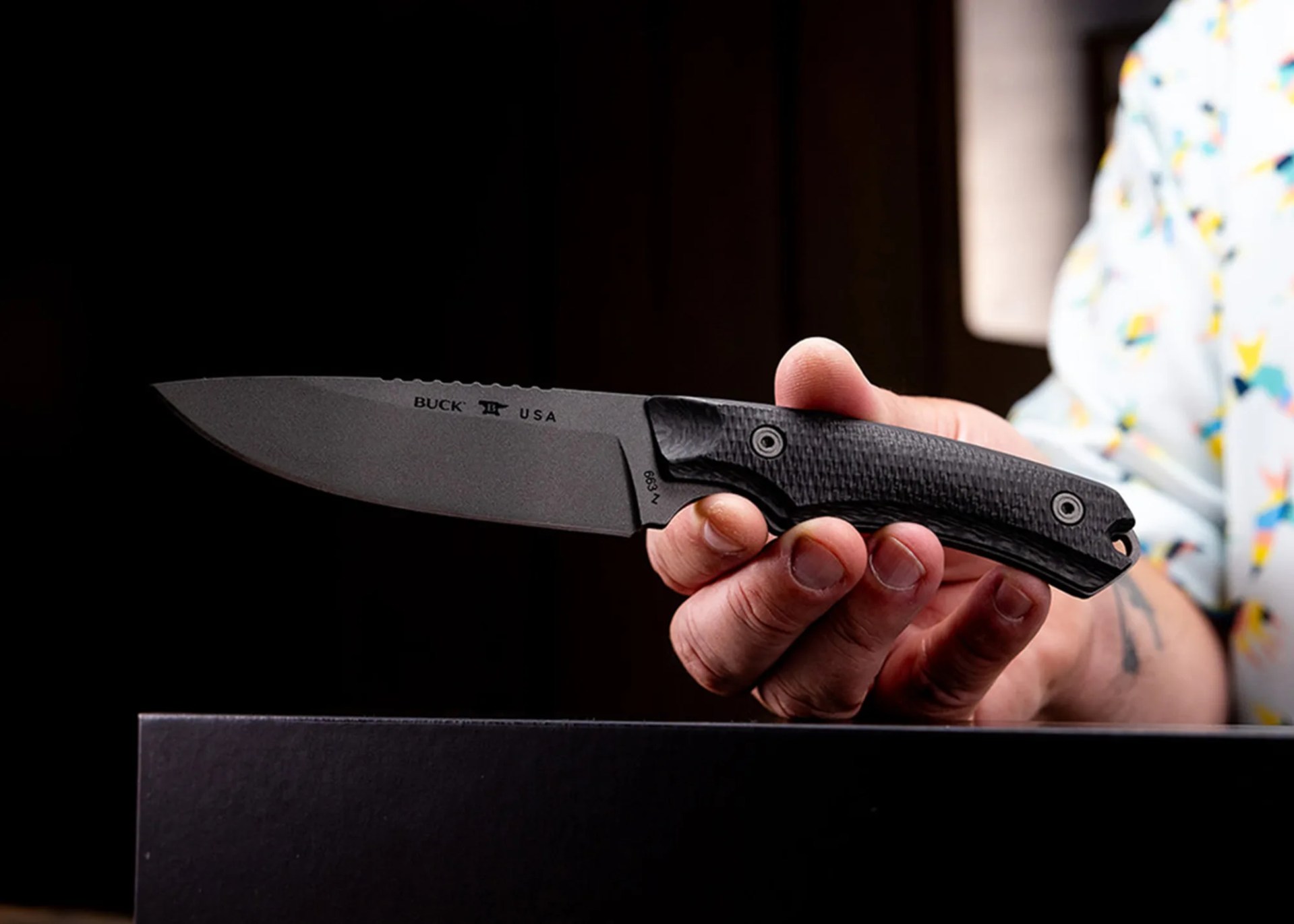 buck-knives-alpha-guide-663-magnacut-in-hand