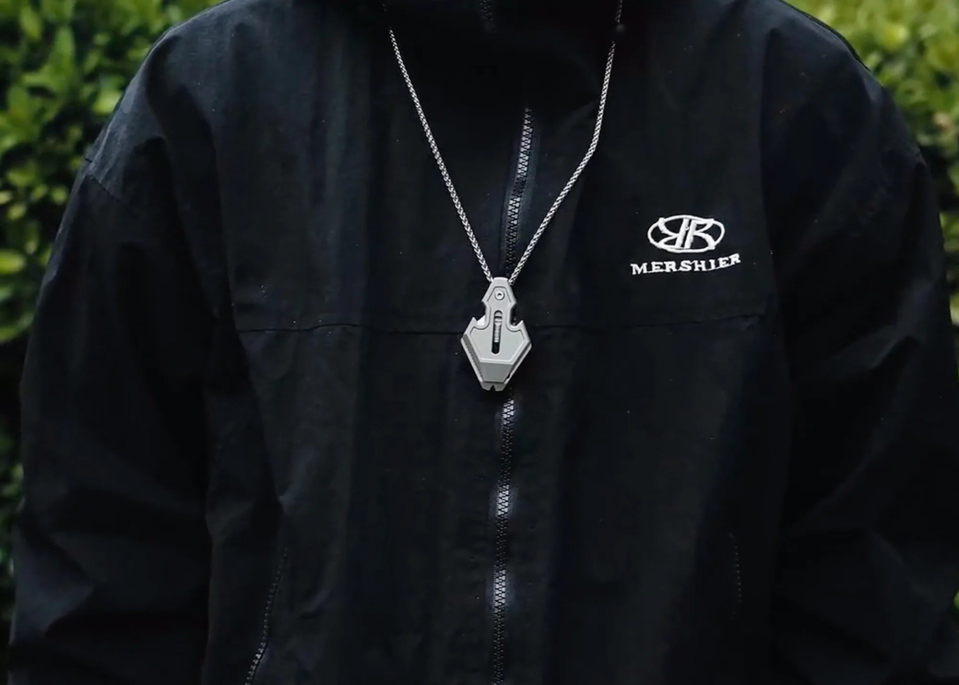 flounder-2.0-multi-tool-pendant