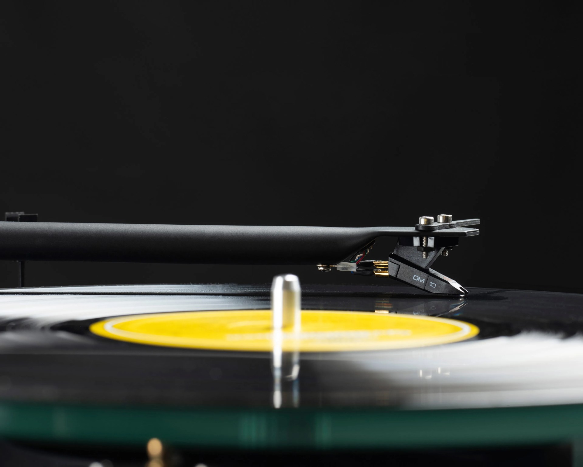 Pro-Ject T1 Evo turntable