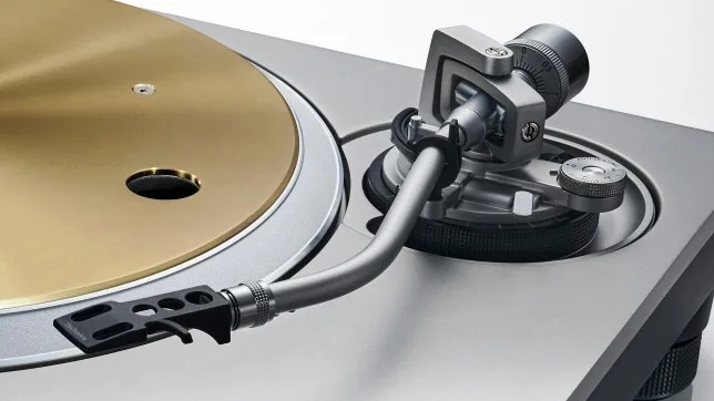 Technics SL-1300G turntable