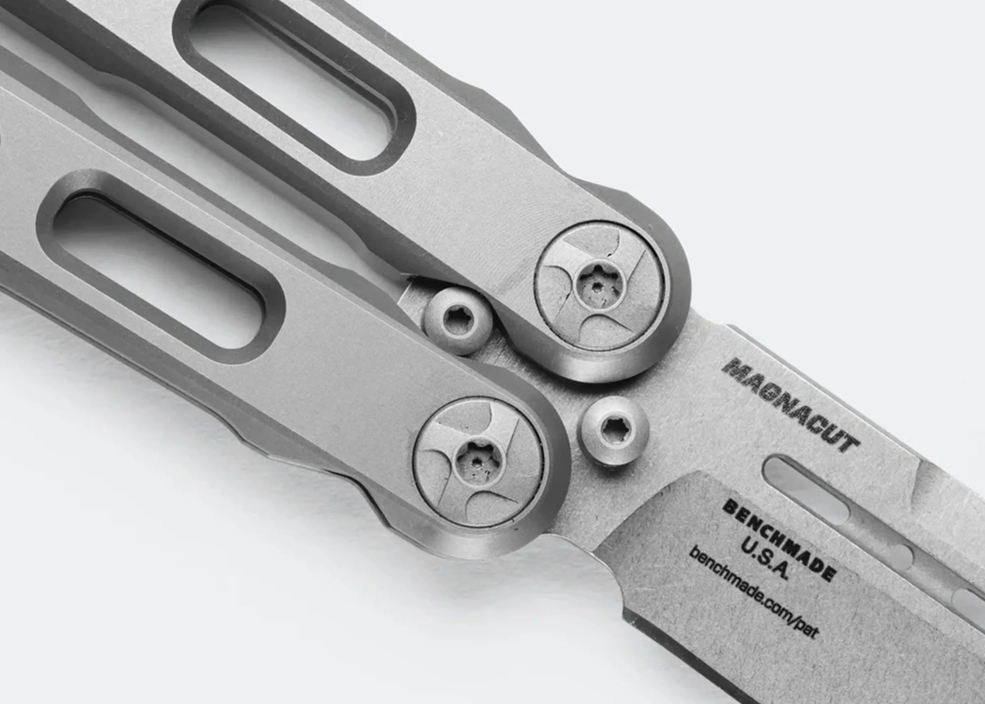 benchmade laro blade steel