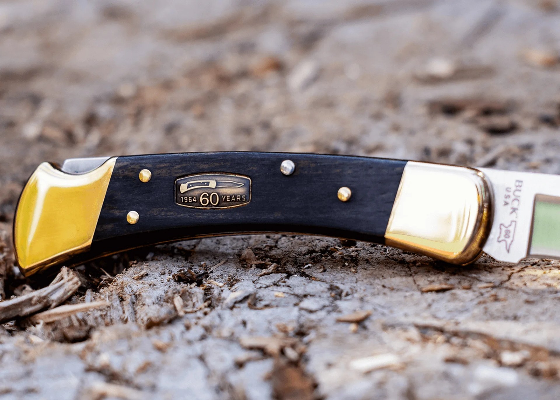 buck knives 110 magnacut handle