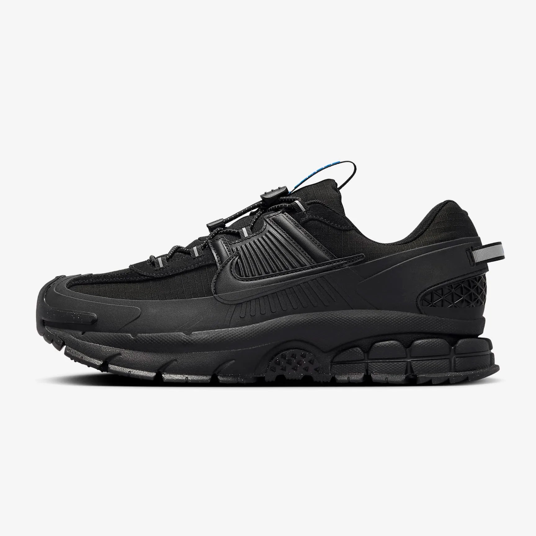 nike black sneakers