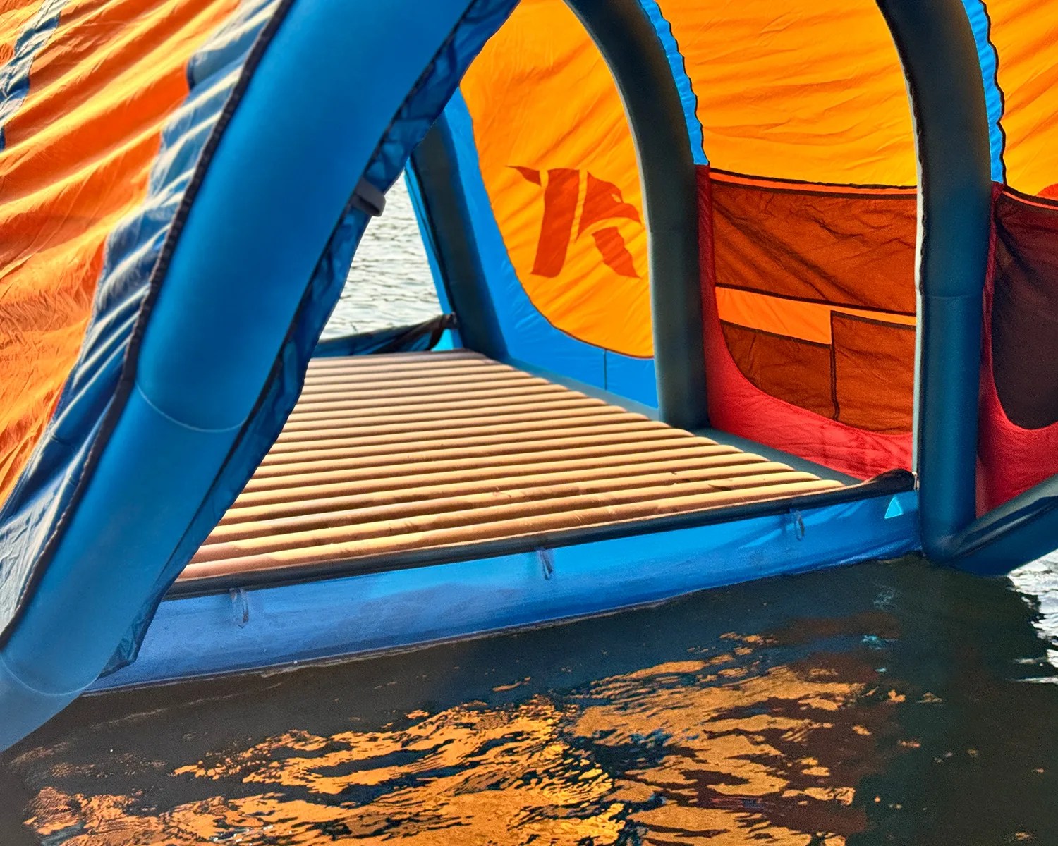 rise outdoor airnest on the water