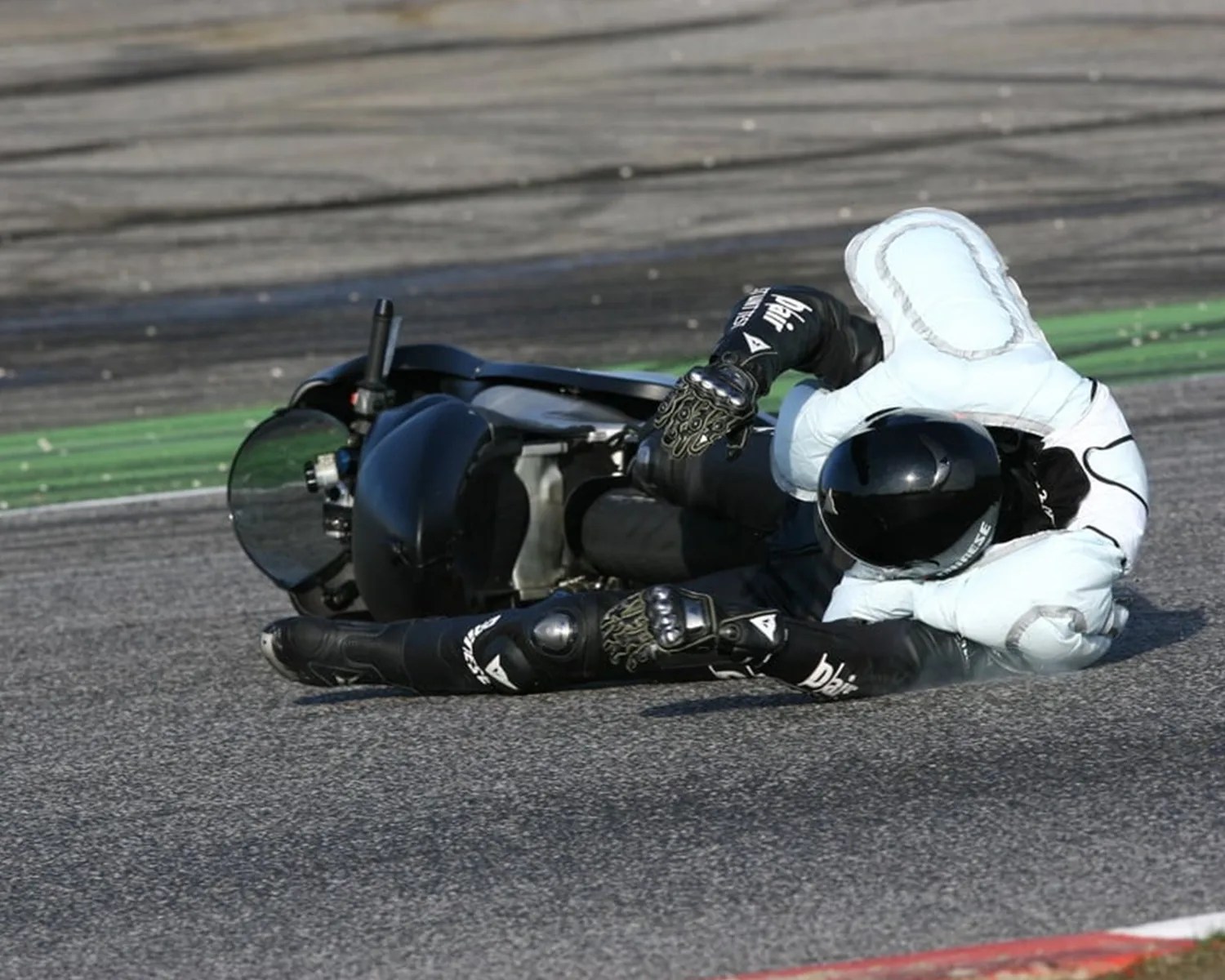 airbag crash test