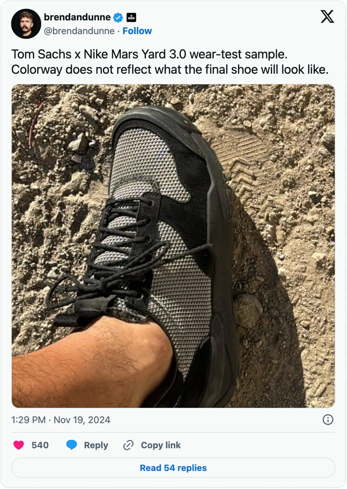 tweet of black nike sneaker