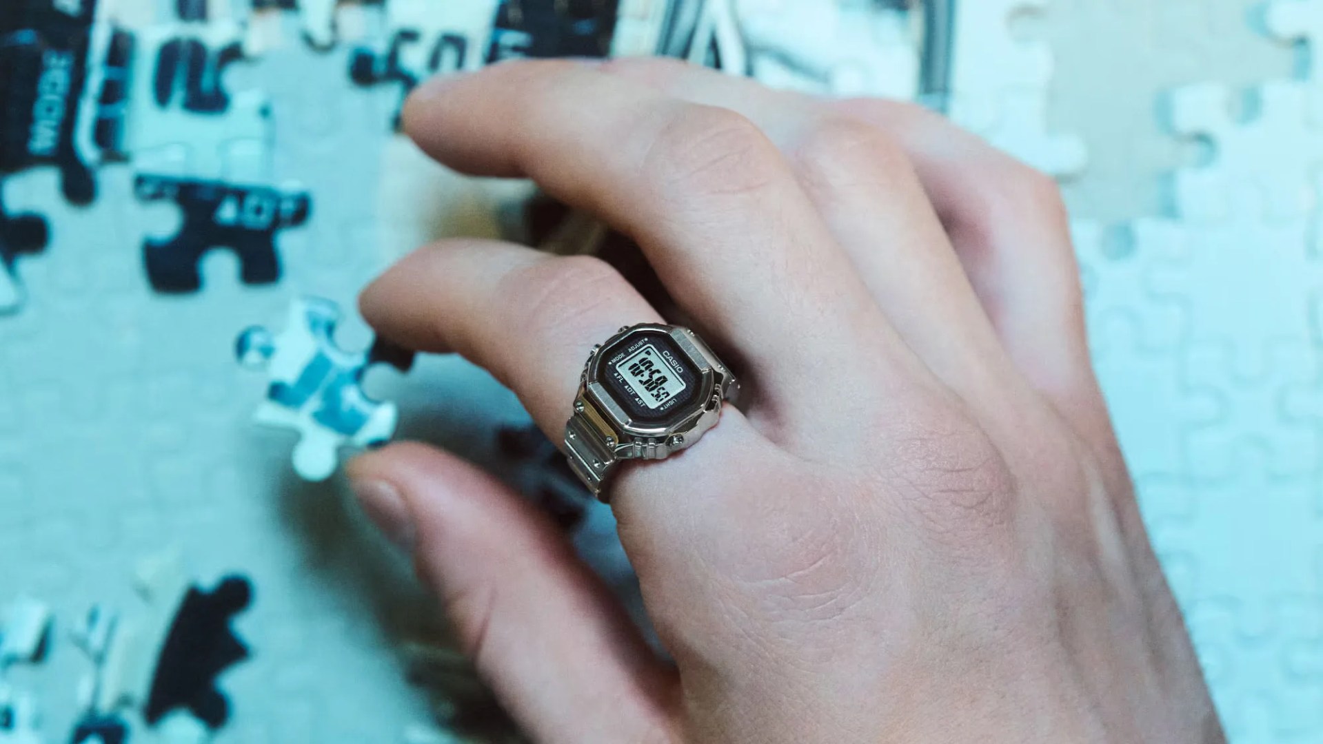 Casio CRW-001-1JR smart ring