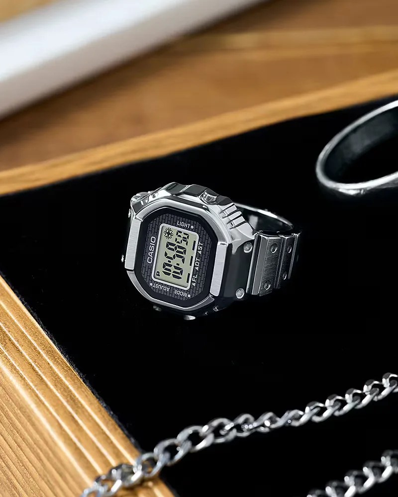 Casio CRW-001-1JR smart ring