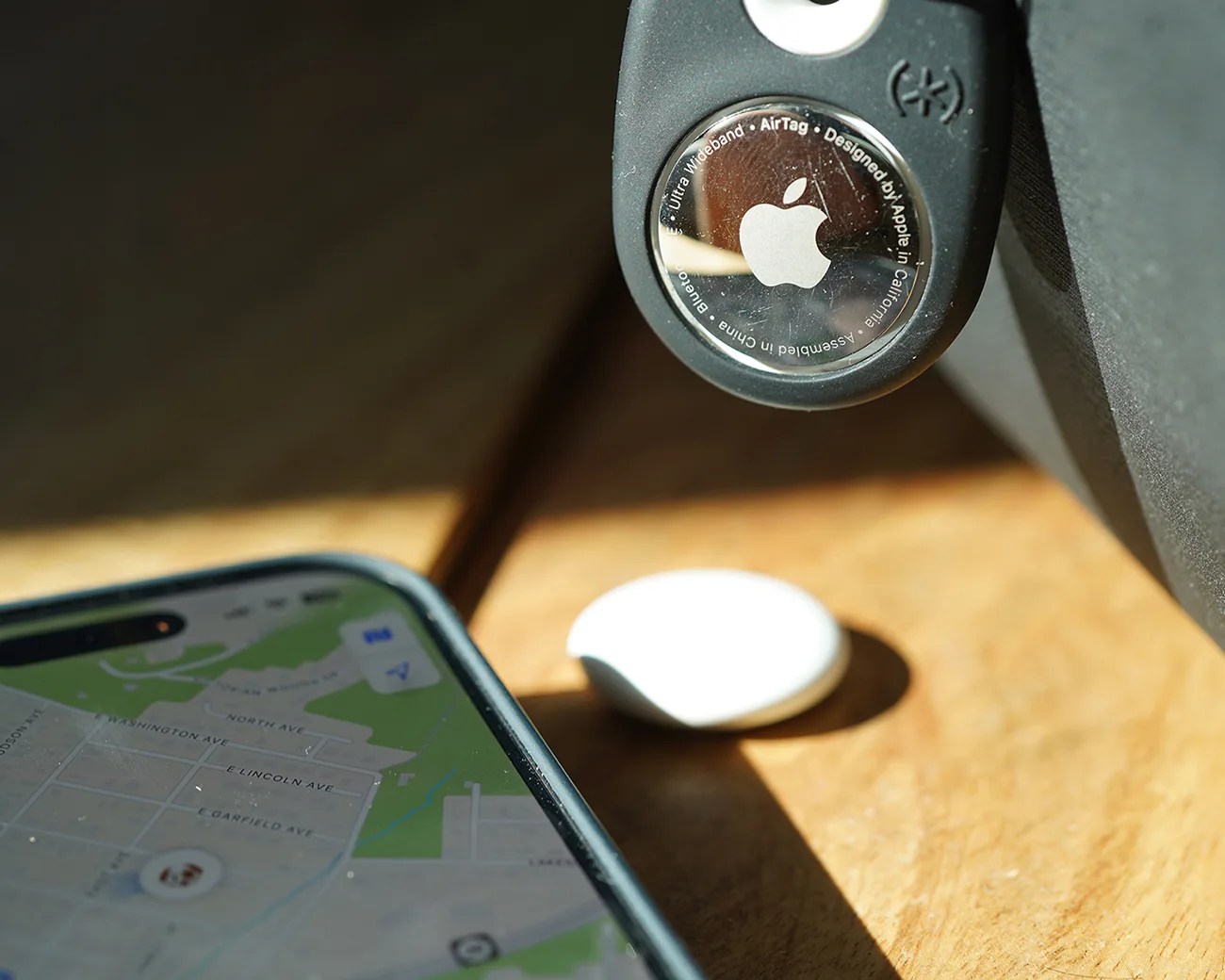 iOS 18.2 share location find my feature