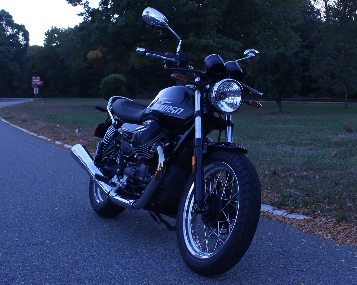 moto guzzi v7 special