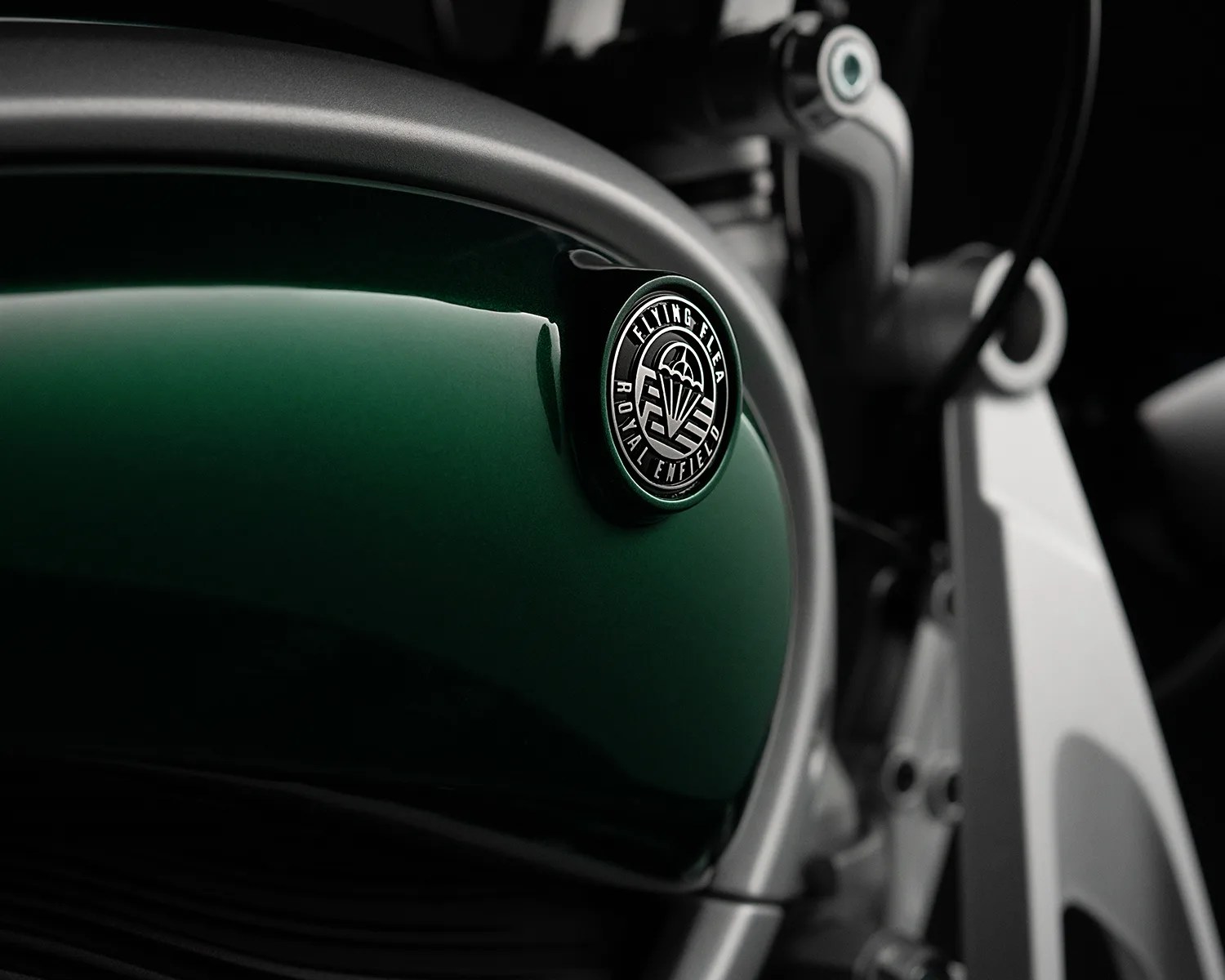 royal enfield flying flea badge