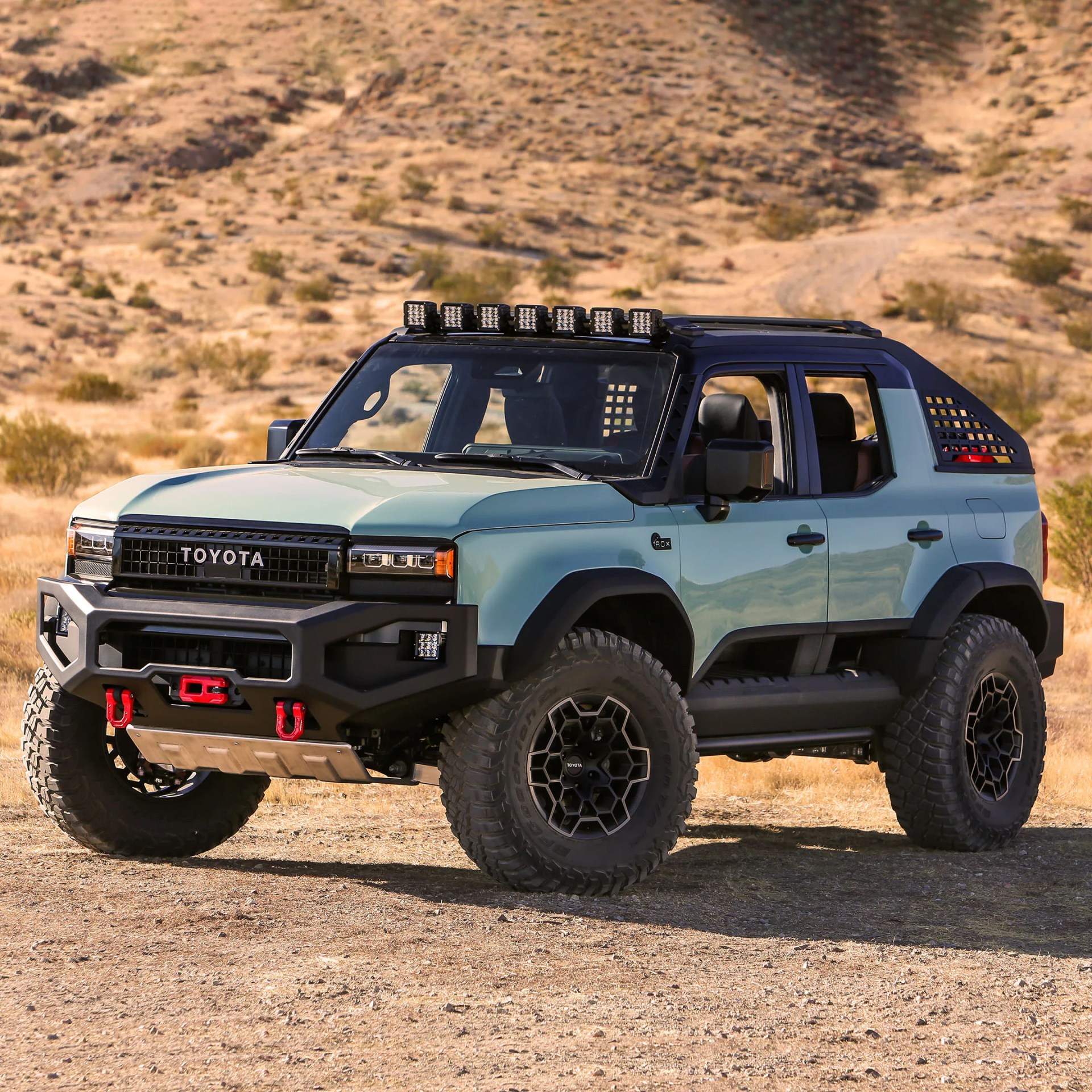 the toyota land cruiser rox concept suv in the desert