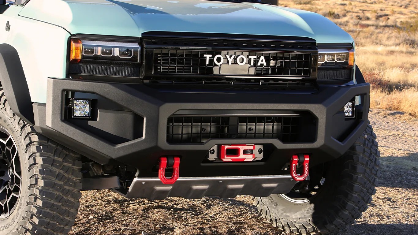 a close up of the front bumper on the toyota land cruiser rox concept suv