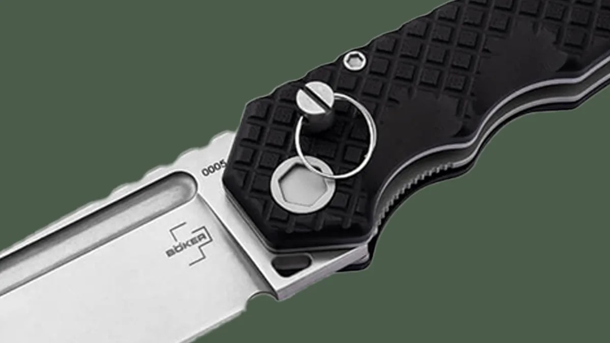 Böker Plus Hermod Folder on green background