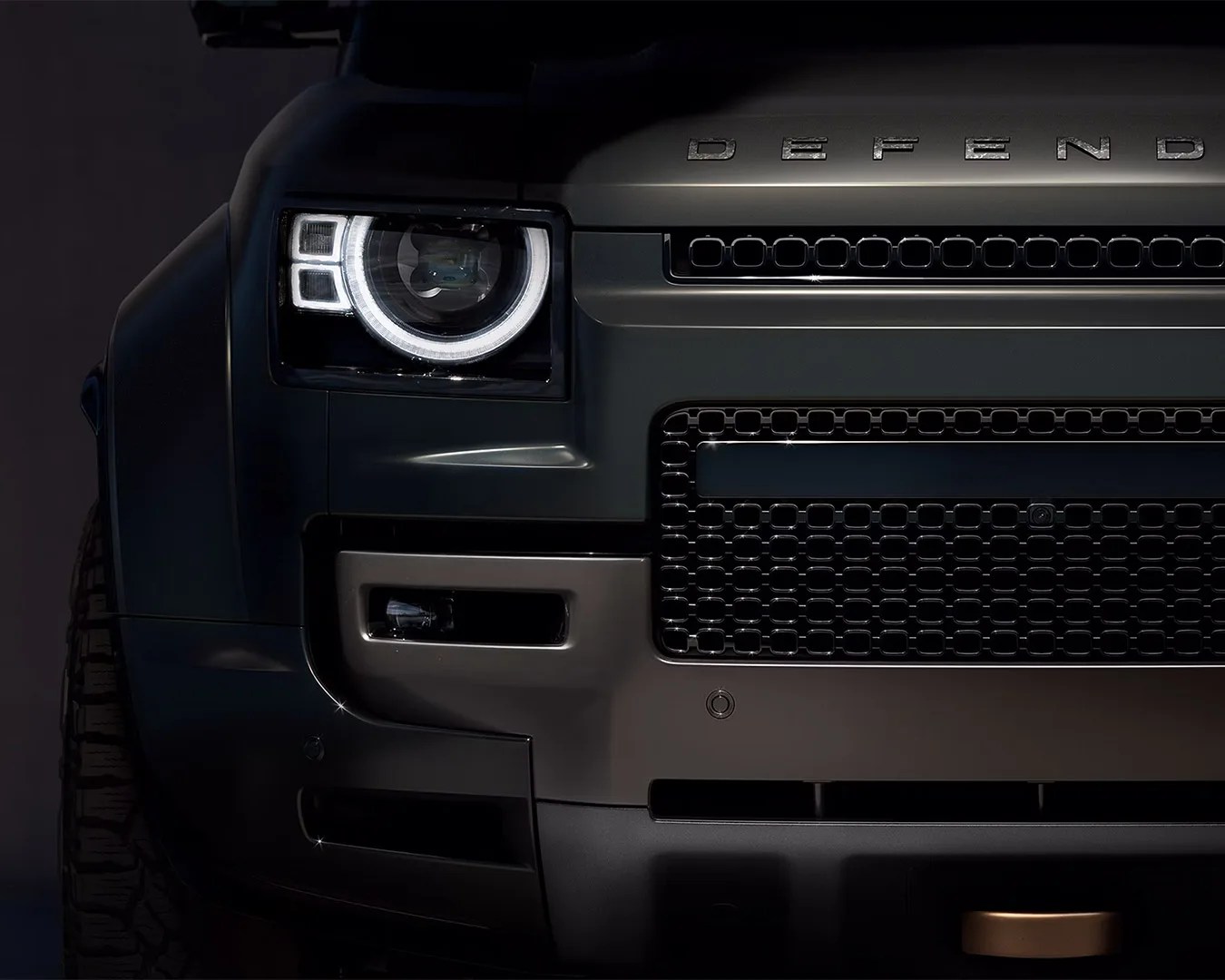Land Rover Defender Octa Car