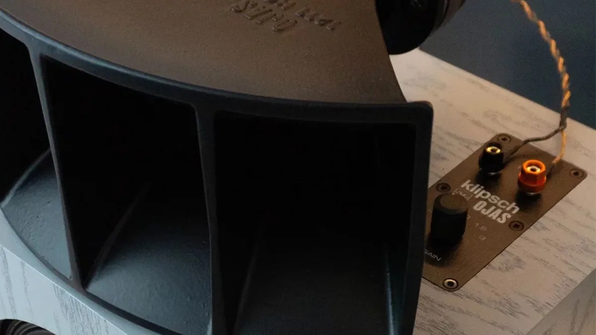 Macro shot of top of Klipsch x Ojas kO-R1 Loudspeaker