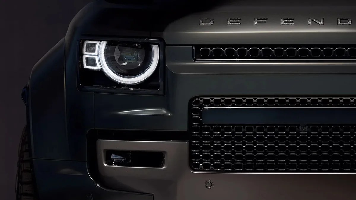 land rover defender octa macro