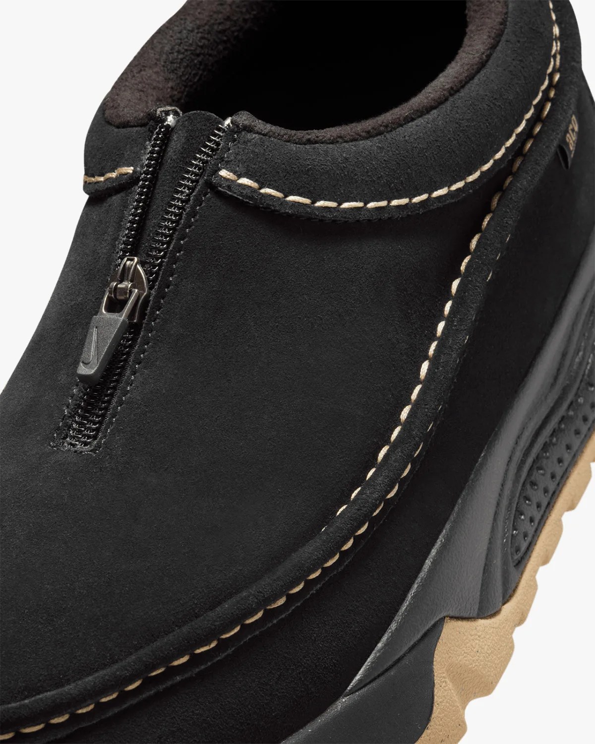nike moc chukka boot izy