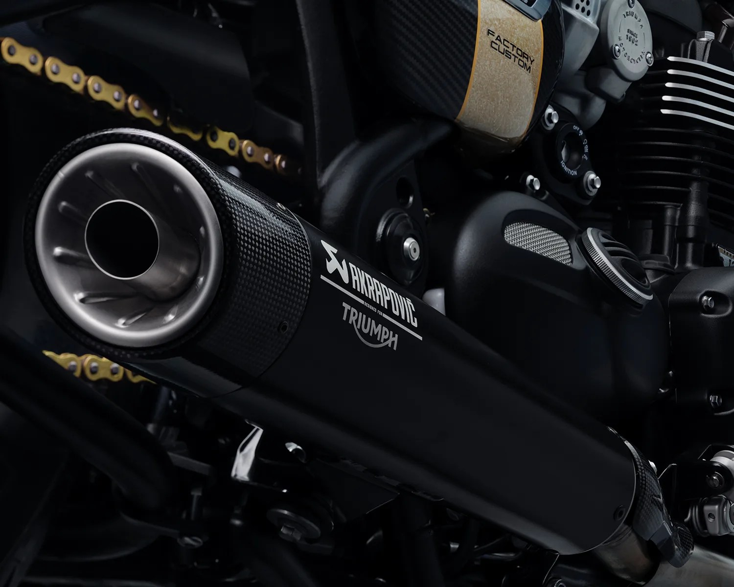 triumph bonneville bobber tfc pipes