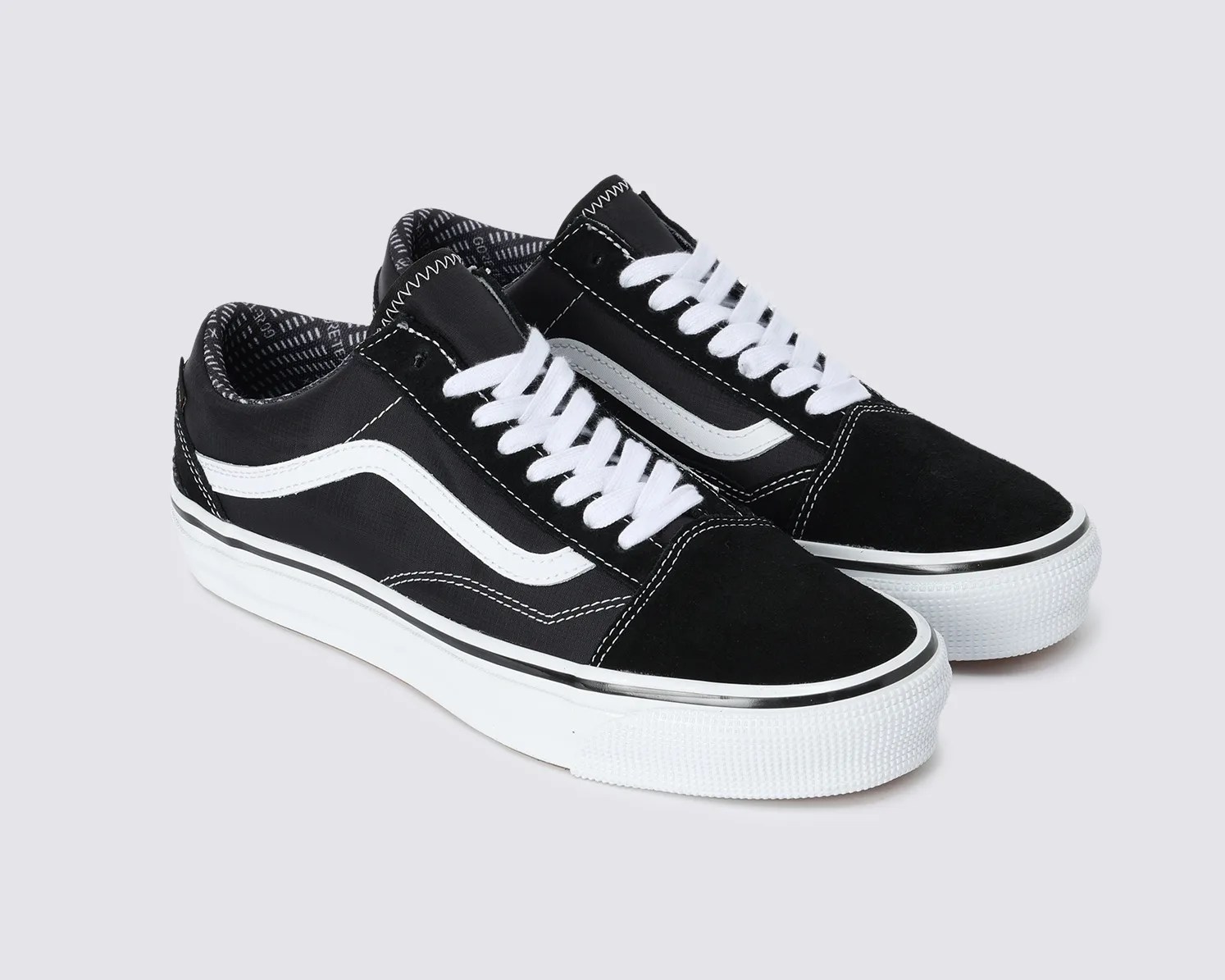 black vans shoe