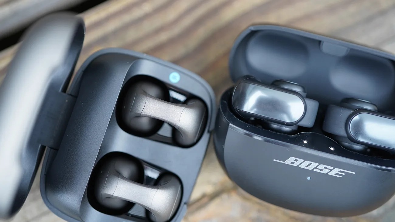 Open wireless earbuds with clip-on design