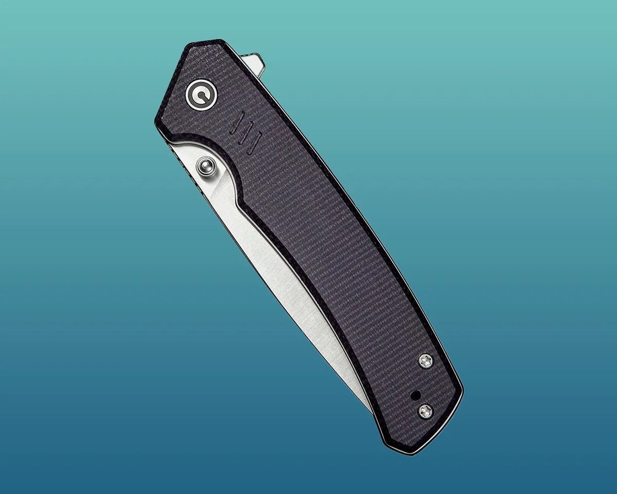 closed Civivi Merit knife pivot on blue gradient background