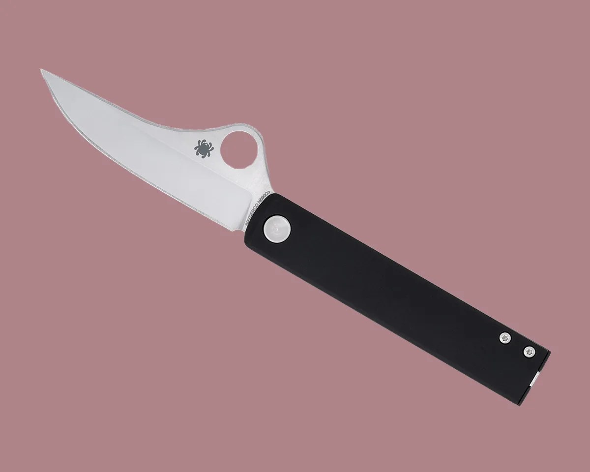 Spyderco Essenza knife on pink background