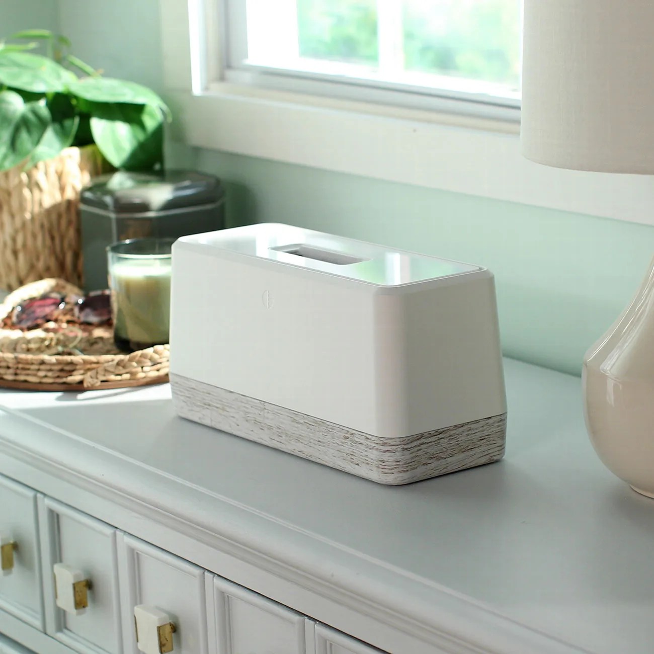 Swippitt smartphone charging system