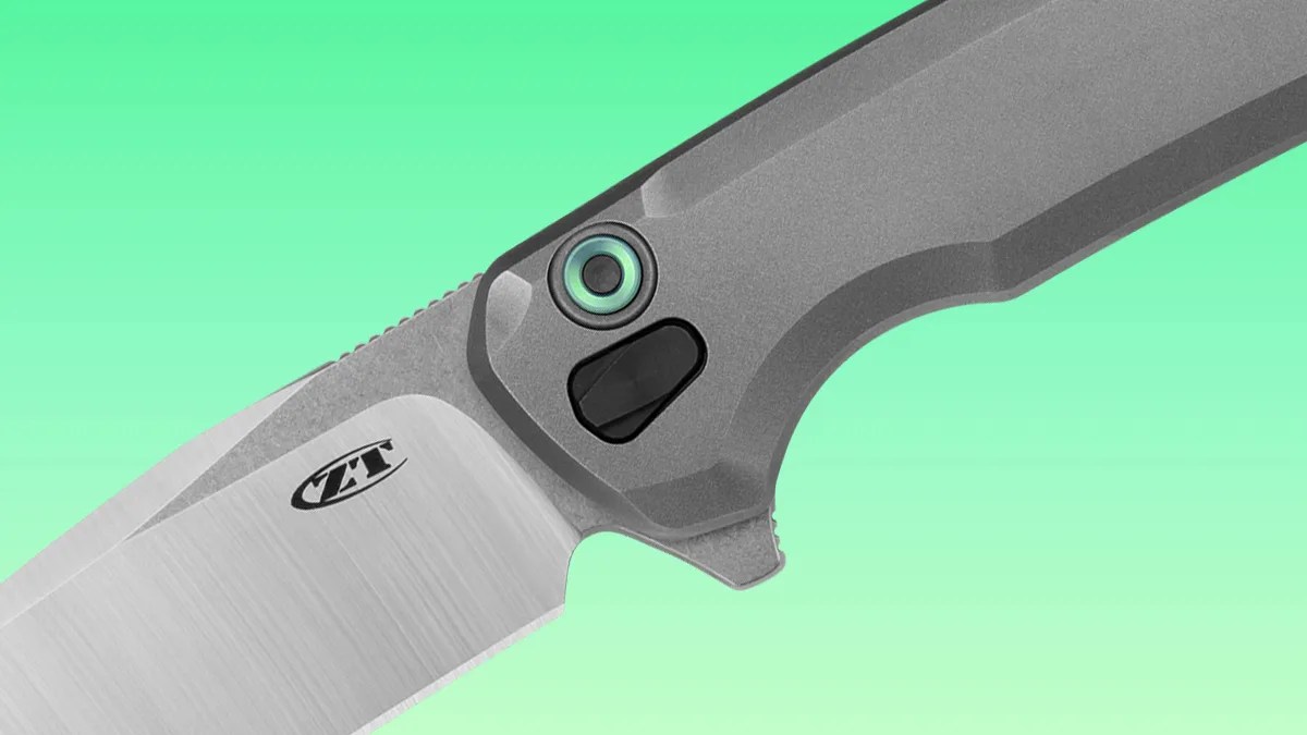 Closeup of Zero Tolerance 0044 knife on green background
