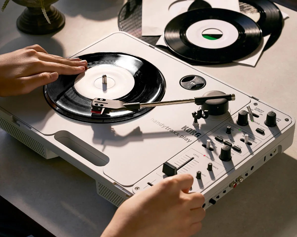Korg Handytraxx play turntable