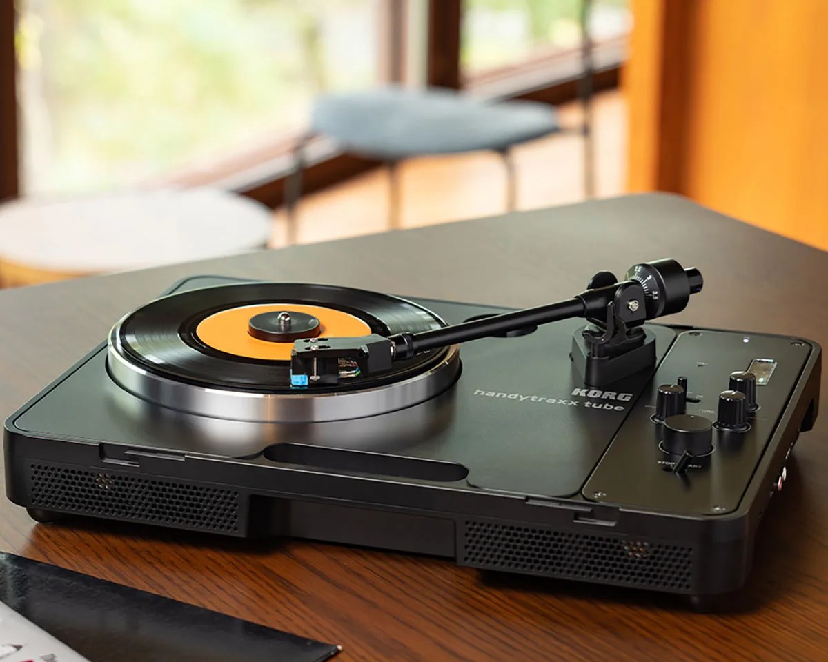 Korg Handytraxx tube turntable