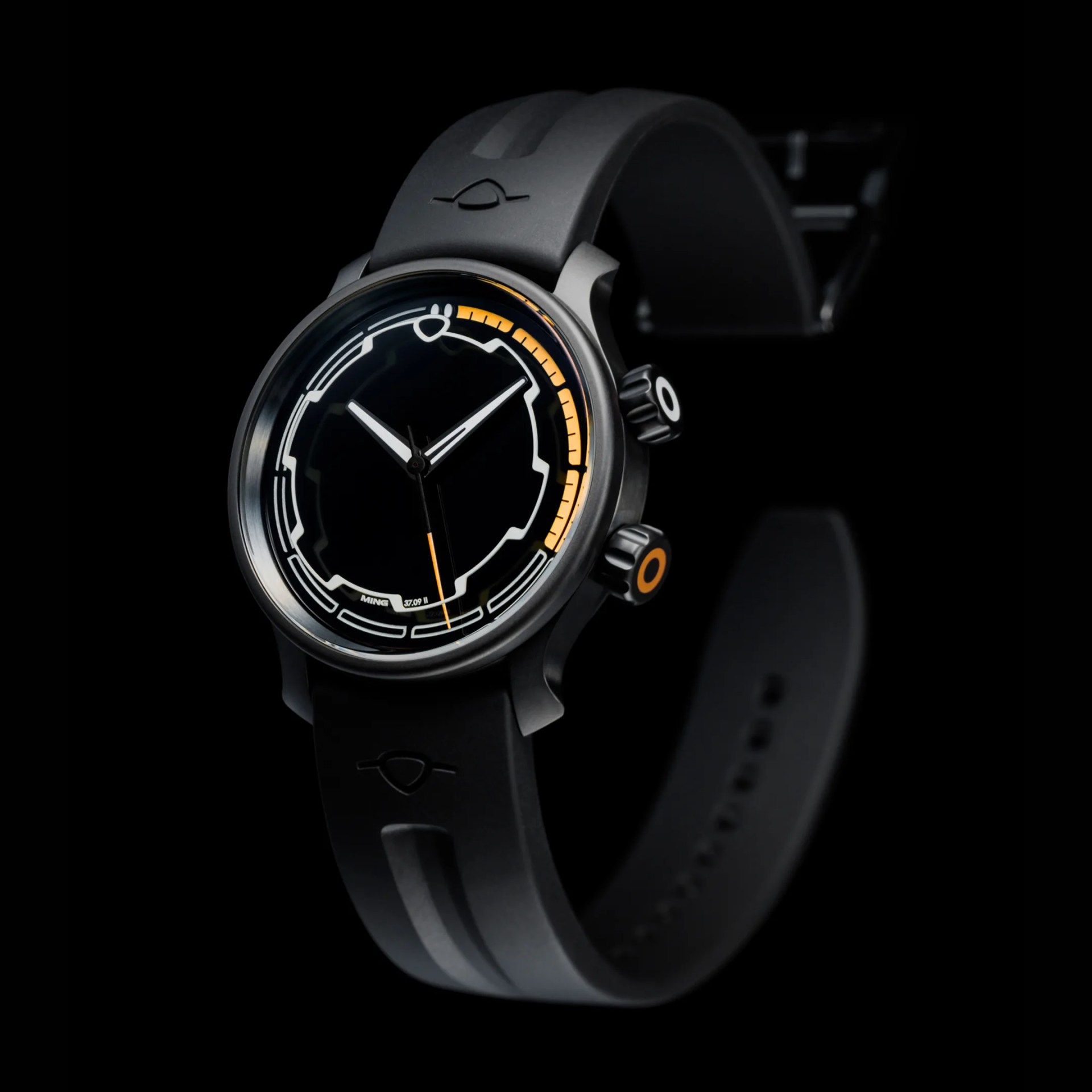 a black ming dive watch