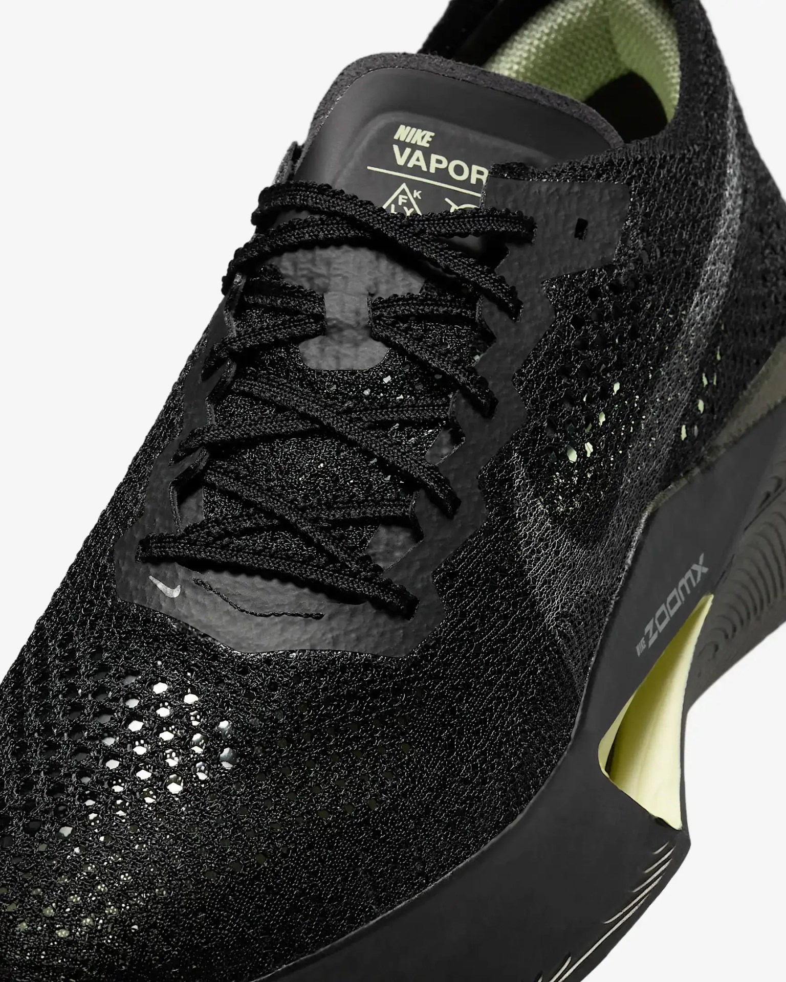 black nike shoe