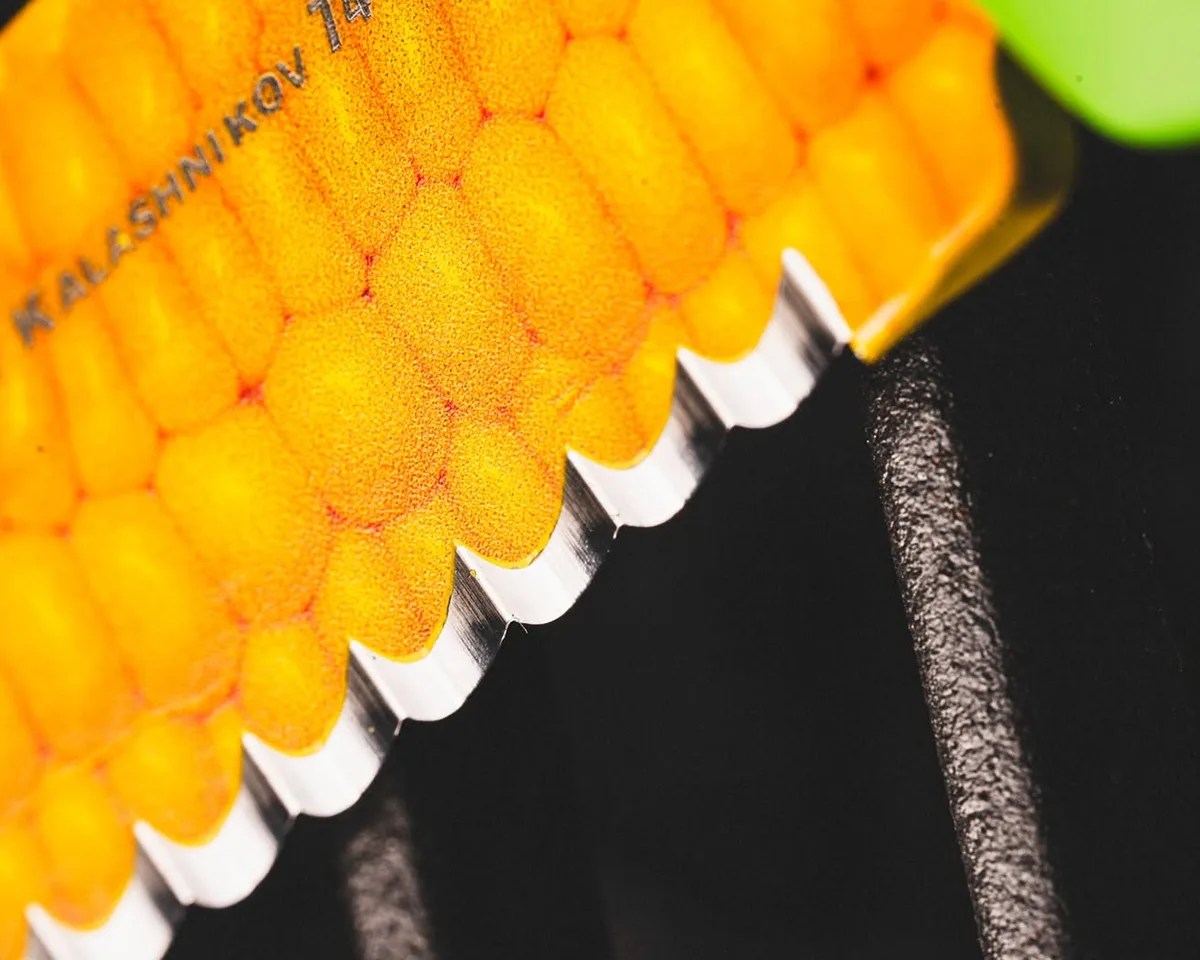 Closeup of Böker KalashniCob serrations