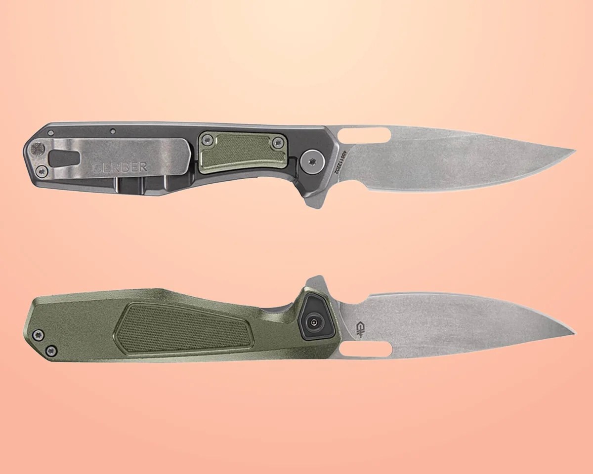 two Gerber MiniSada knives on peach background