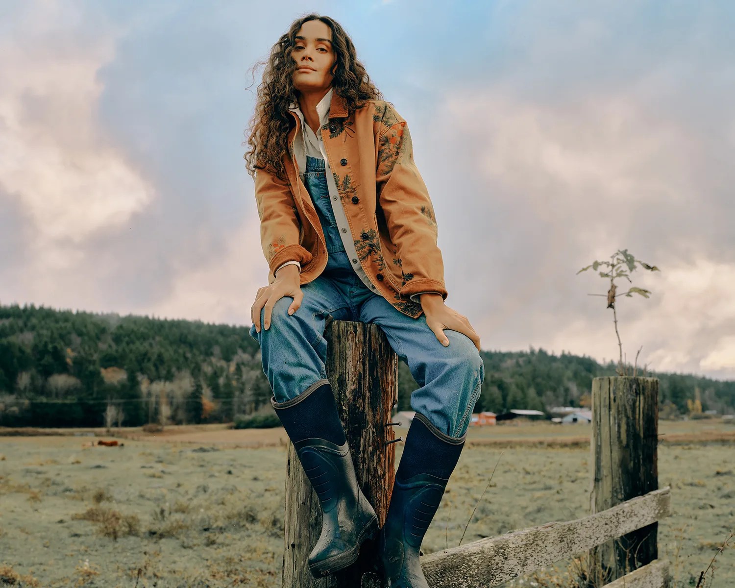 filson womens canvas barn coat fence post