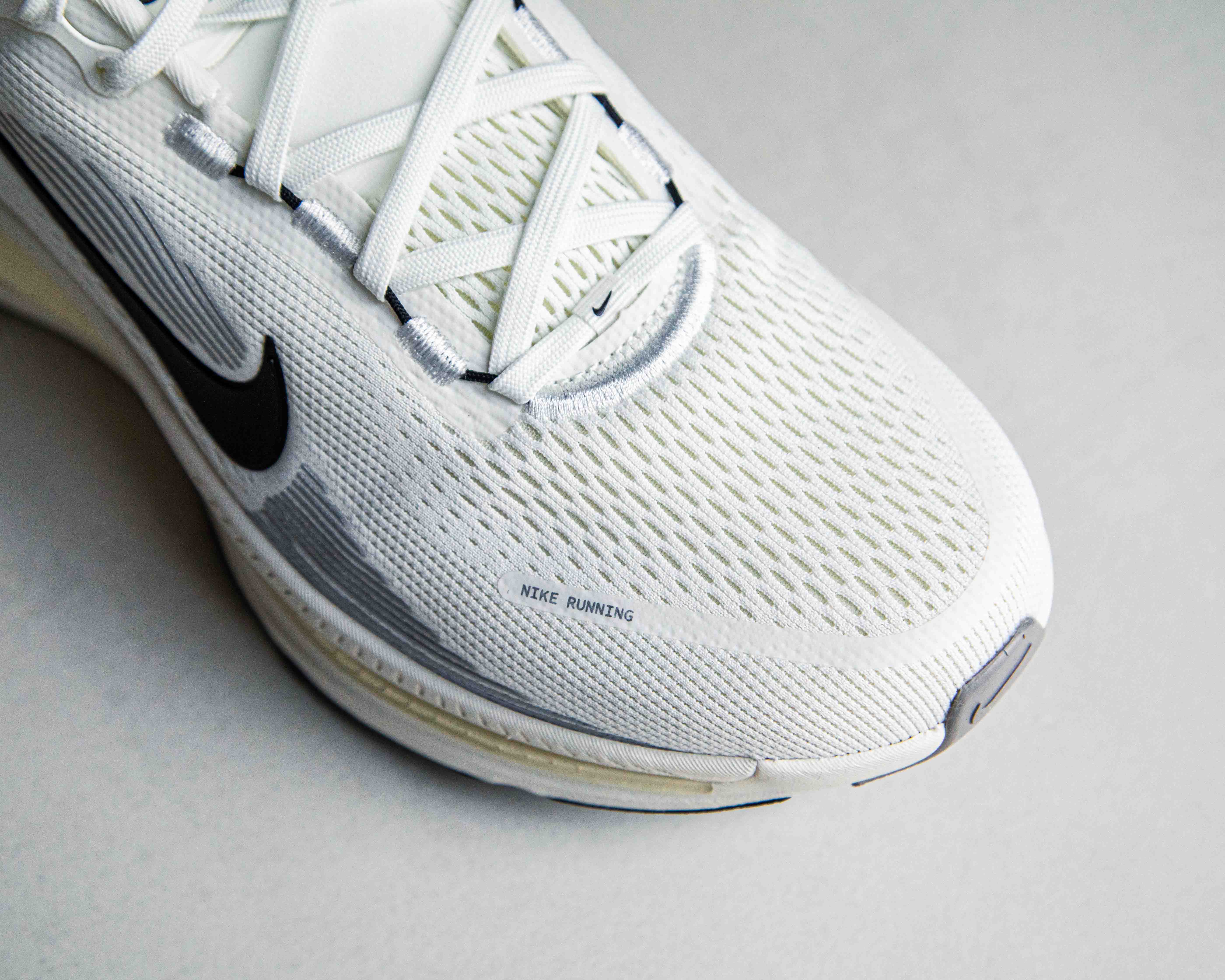 white nike shoe
