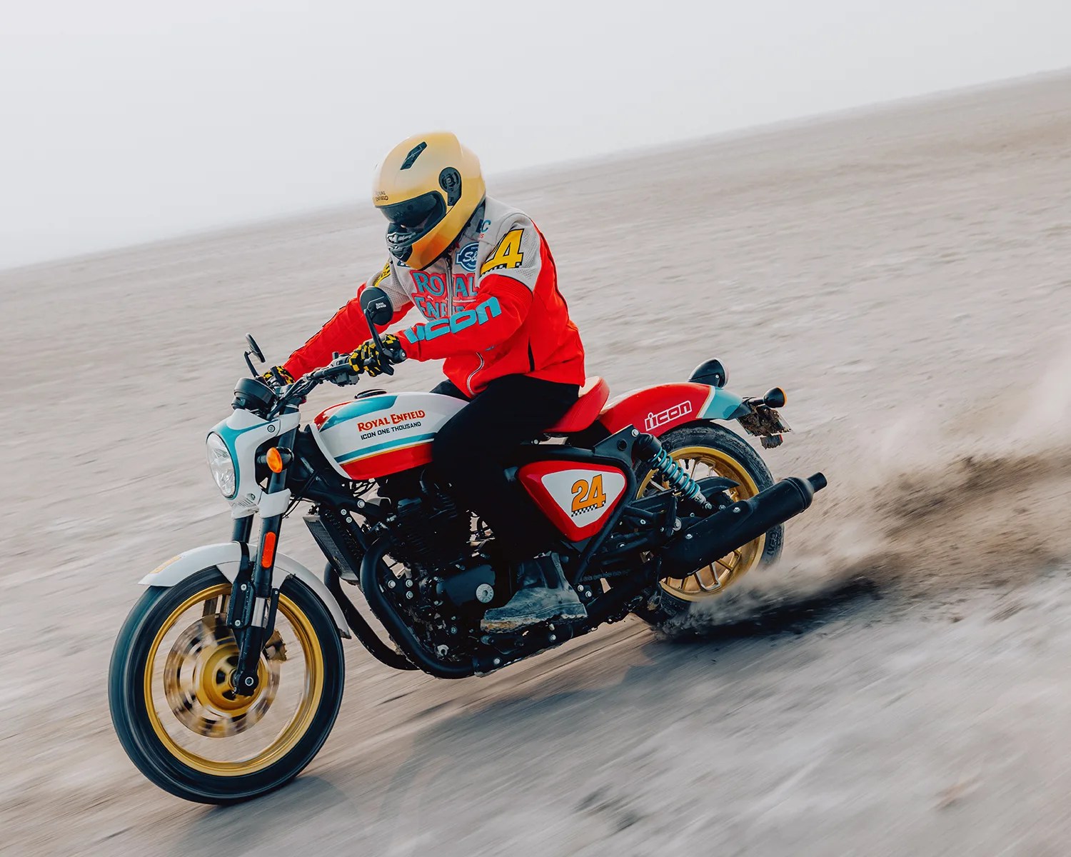 royal enfield shotgun 650 icon action