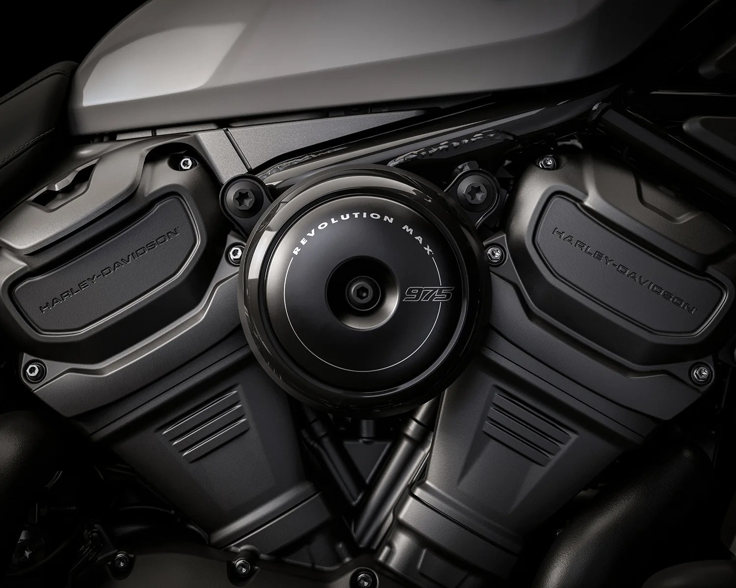 2025 harley davidson nighter engine