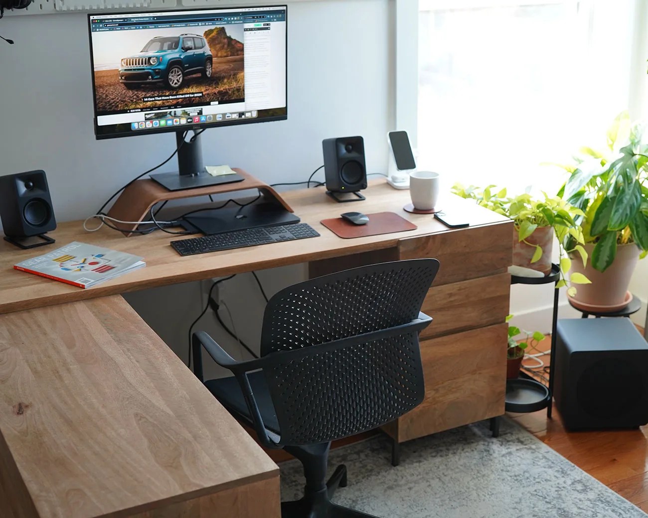 Kanto Sub 8 for desktop setup