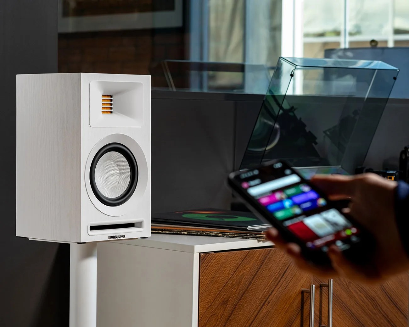 Fluance Ri71 bookshelf speakers