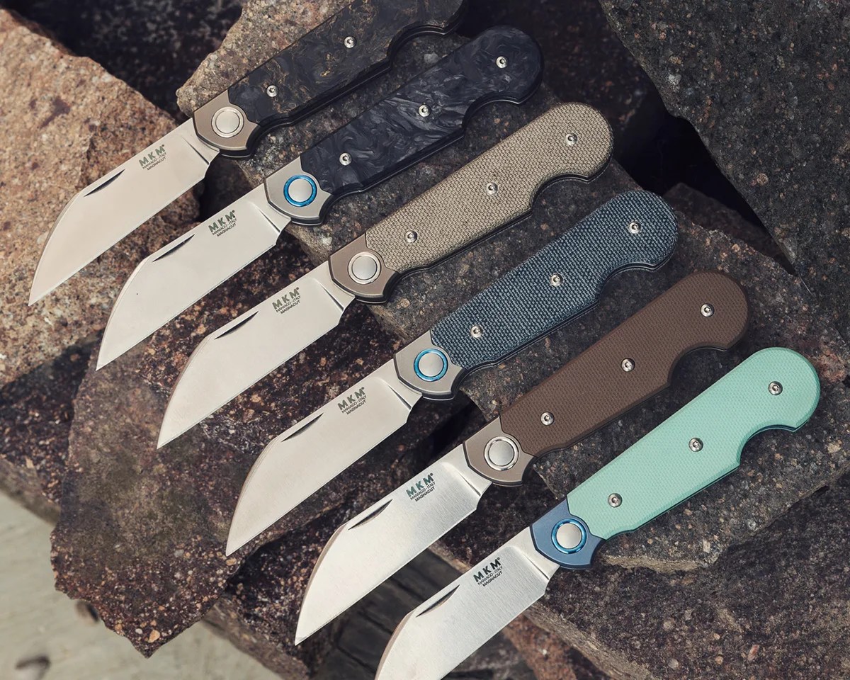 MKM Jaques knives open on rocks