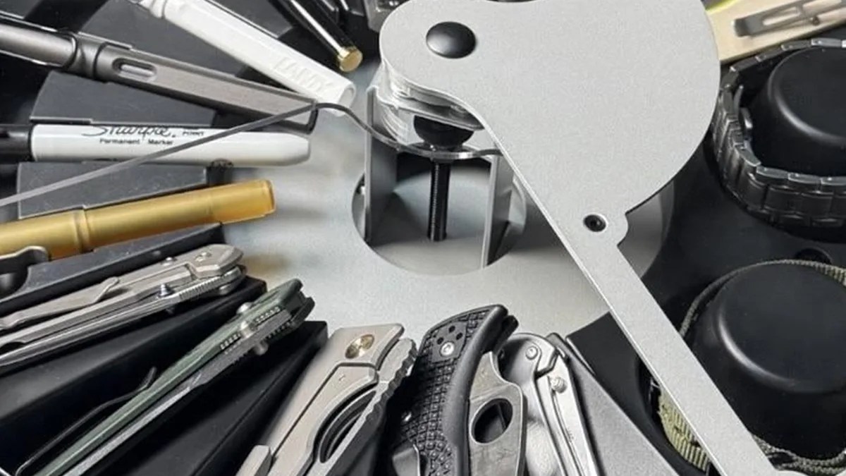 Closeup of RotoSelect with knives, watches and pens