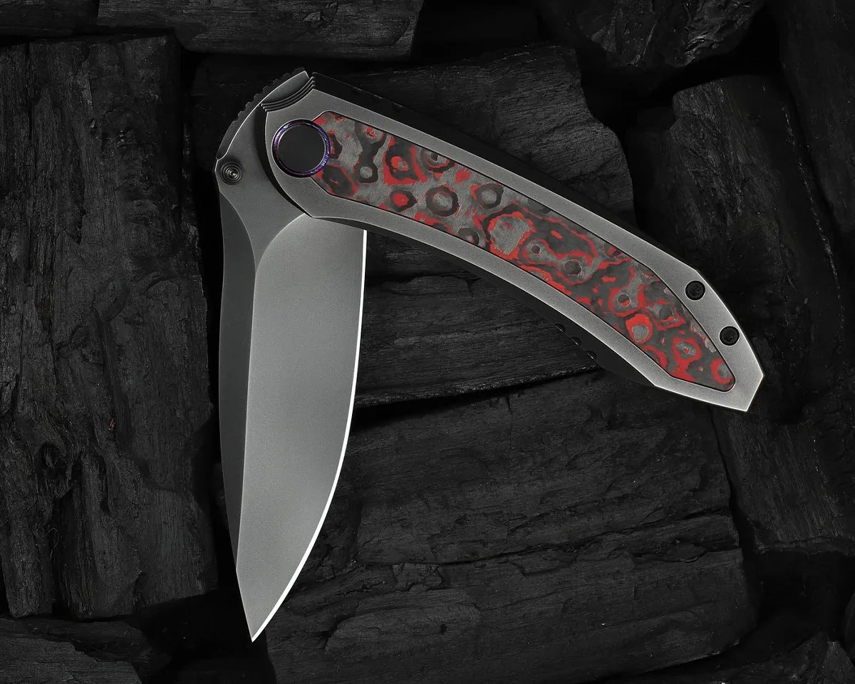We Knife Winsome knife on charcoal background